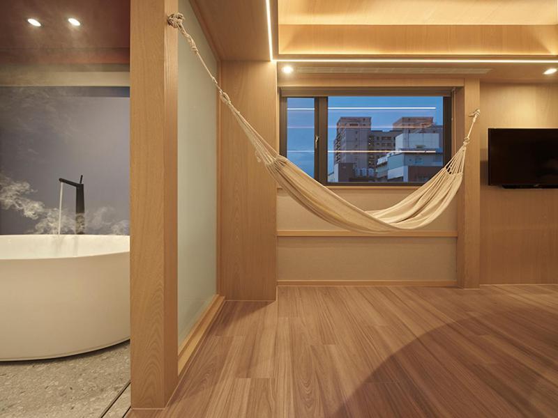 Reddot Hotel Тайджун Екстериор снимка
