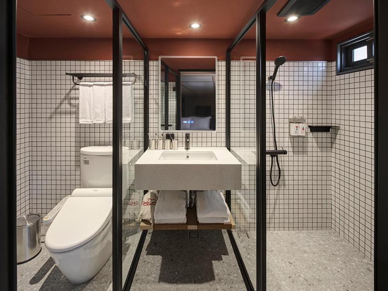Reddot Hotel Тайджун Екстериор снимка